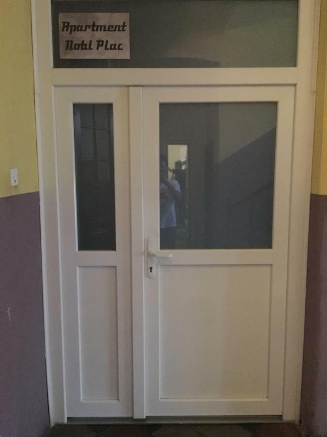 Apartment Nobl Plac Celje Bagian luar foto