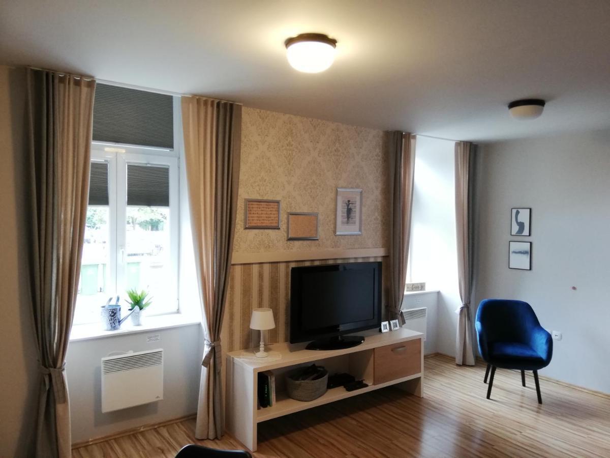 Apartment Nobl Plac Celje Bagian luar foto