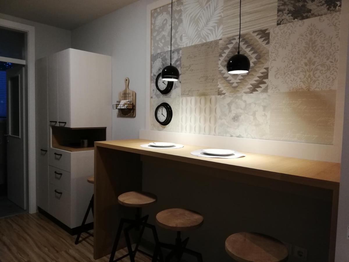Apartment Nobl Plac Celje Bagian luar foto