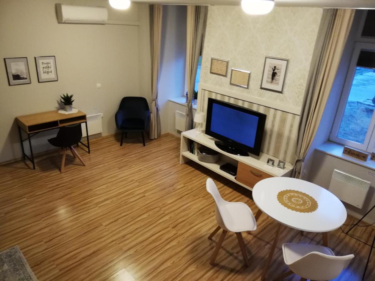 Apartment Nobl Plac Celje Bagian luar foto